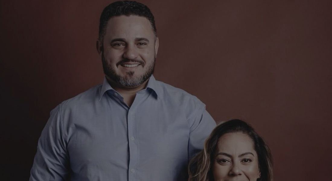 Fabrício e Bruna, fundadores do Pipoca Doce